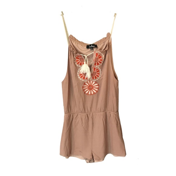 Lulu’s Pastel Boho Romper - Picture 1 of 10